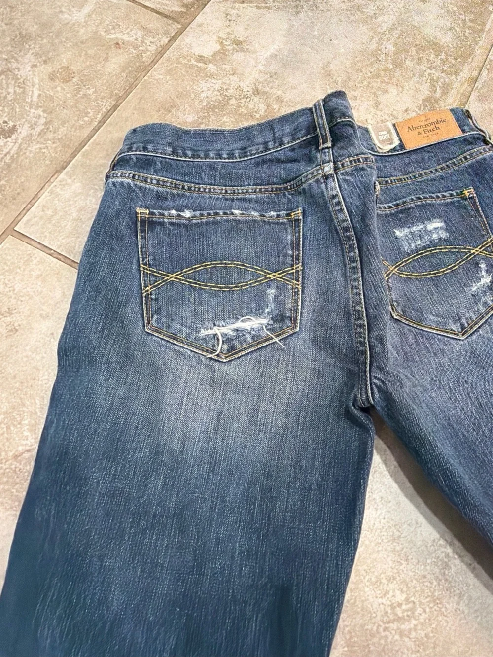 NWT Abercrombie And Fitch Emma Bootcut Distressed Jeans Size 6R